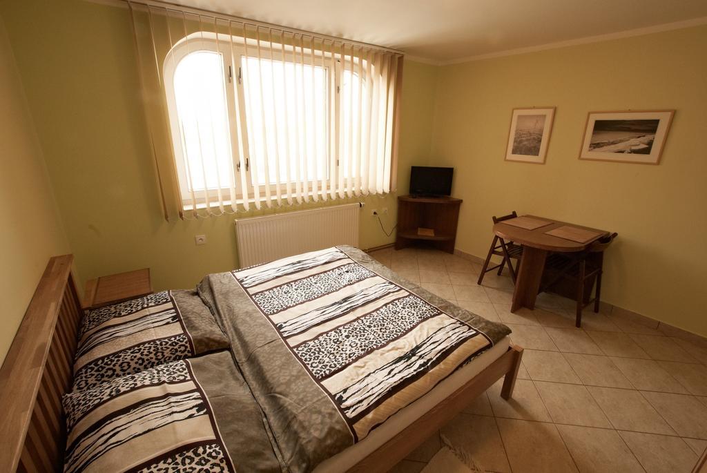 Penzion Soutok Lanzhot Bagian luar foto
